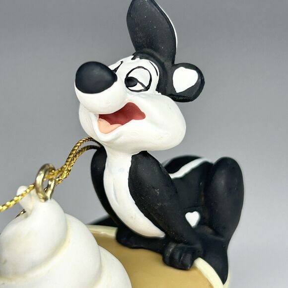Looney Tunes Warner Bro Christmas Tree Ornament/Pepe Le Pew/Love You a Latte/Box - Picture 4 of 13